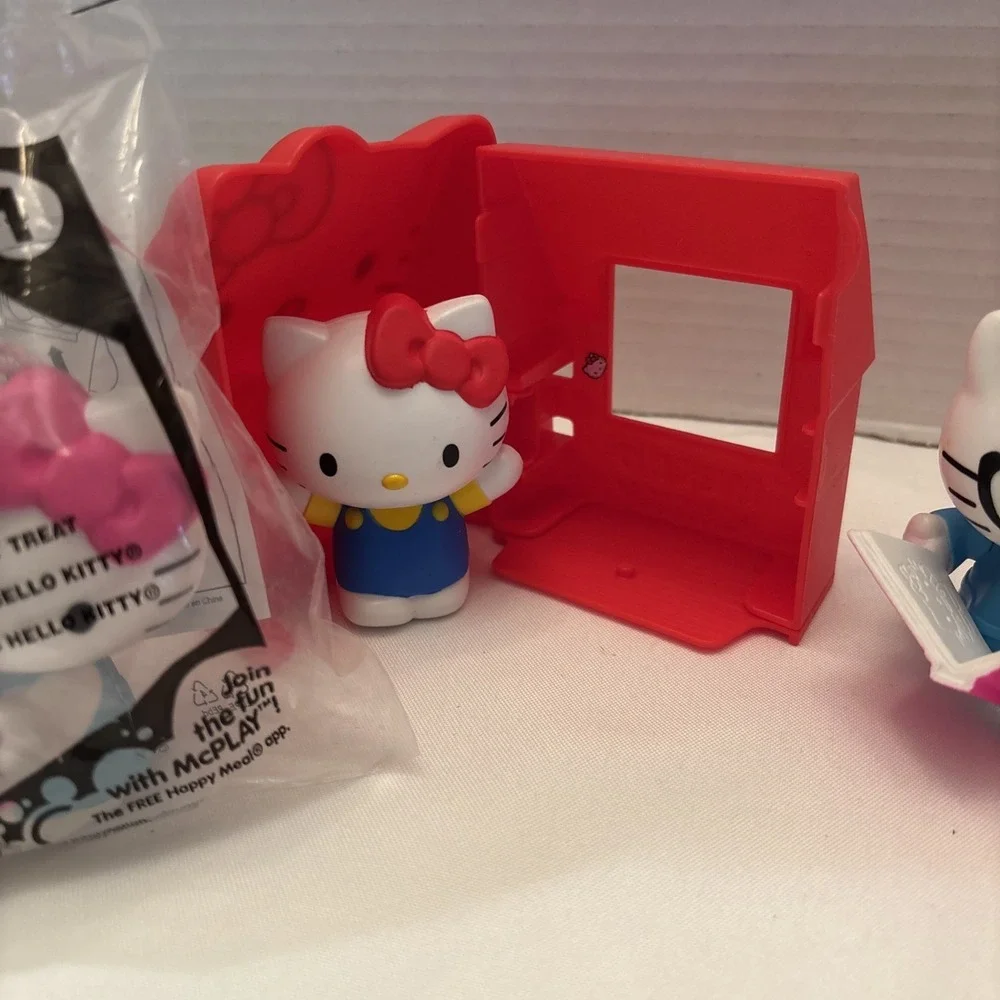 Hello Kitty product mixed